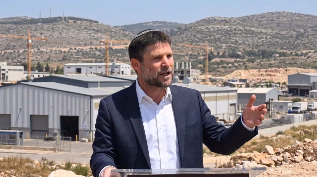 לתמונה הנוכחית חסר טקסט אלטרנטיבי. שם קובץ: שר_מדבר_בצפון_202607091025.avif